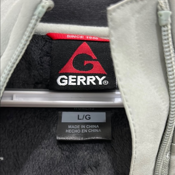 Gerry Hooded Jacket - Picture 3 of 3